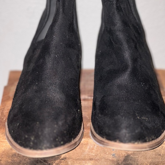 JG Black Velvet booties in perfect condition. - Picture 6 of 6